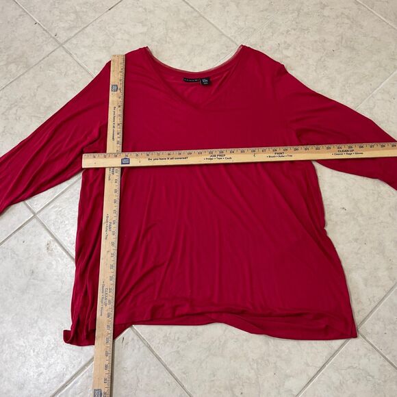 Tahari Top Womens Size 2X Red Pullover Tunic V- Neck side slits 3/4 Sleeve - Picture 5 of 9